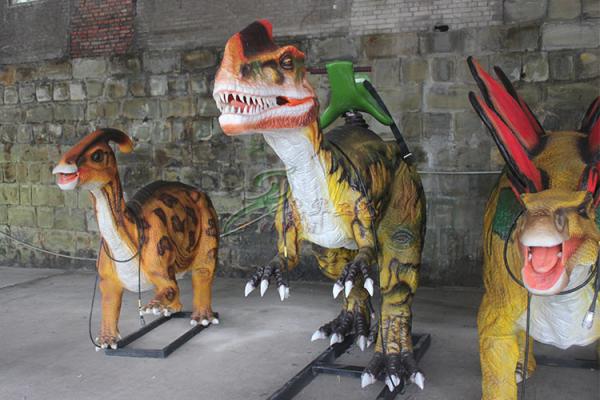 Passeio Animatronic impermeável do dinossauro, passeio jurássico do dinossauro do Monolophosaurus do mundo