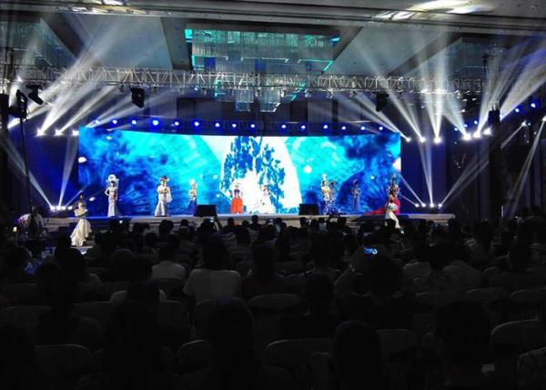 SMD P3.91 / P4.81 Rental LED Display hd stage background video / night club 65410 dot/㎡
