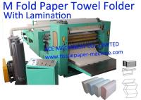 M plient la serviette de papier faisant la machine