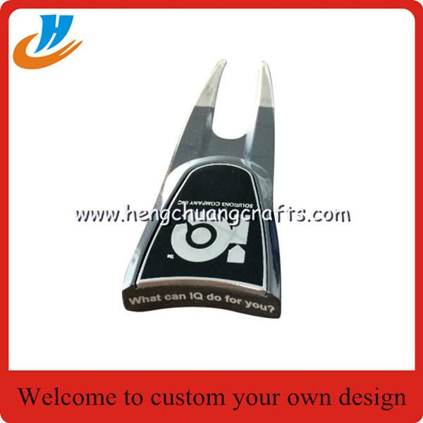 New design custom golf accessory enamel pin golf badge fork with custom logo