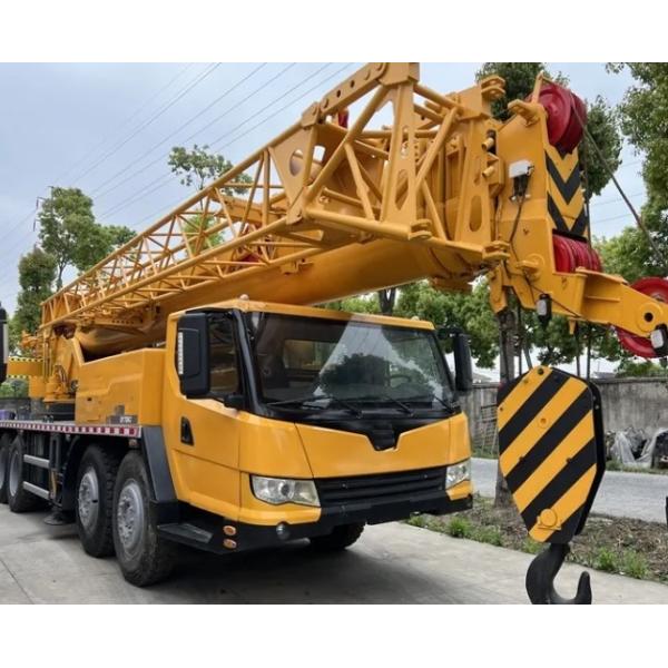 70 Ton XCMG Truck Crane With Optimized Oil Port Layout And Increased Heat Radiating Area For T3 Working Condition