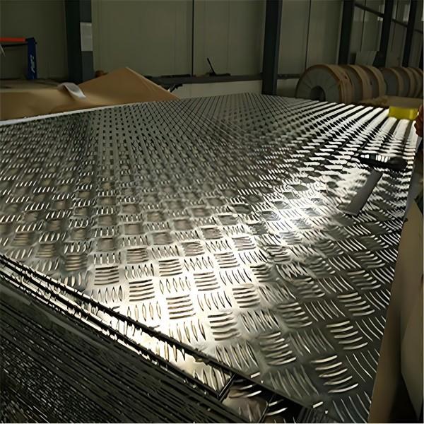 3003 5052 Bright Finish Aluminum Diamond Plate with 5 Bars Patterns 96 Inches Length 0.72 Lbs/sq Ft Weight