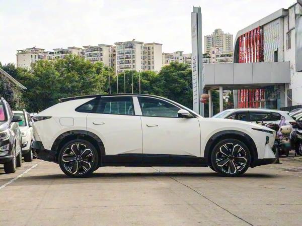New Car 2025 Mazda EZ-60 PHEV 200km Pro Version& Air Version