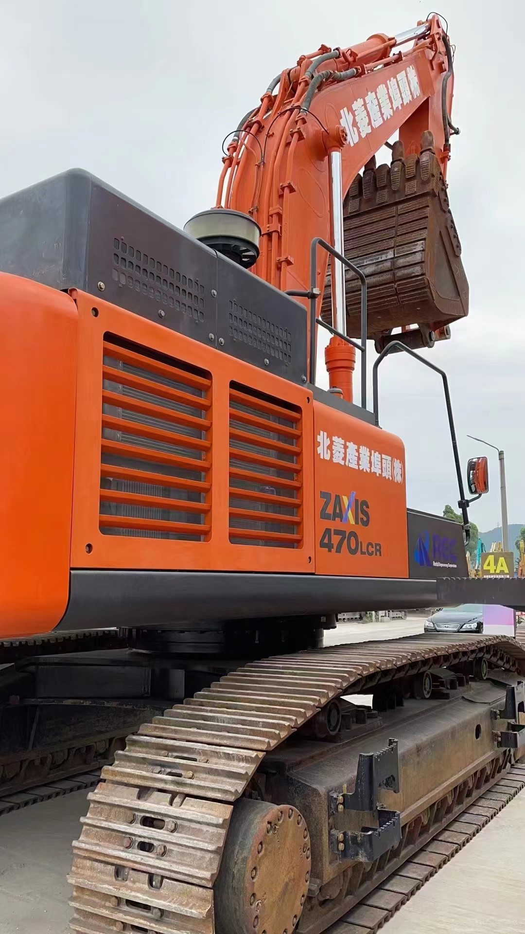 Экскаватор Hitachi 470 используется в Японии имеет хорошую производительность