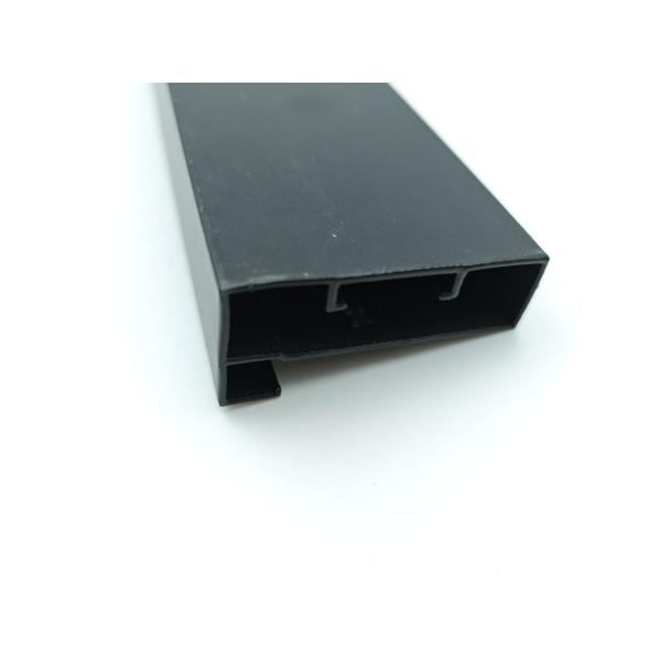 El precio de fábrica de los perfiles de aluminio utilizados en ventanas abatibles incluye marcos de aluminio extruido negro.