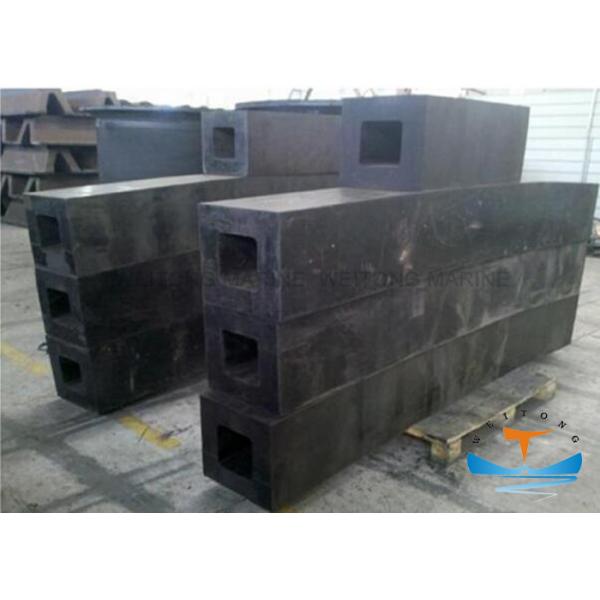 Black Marine Safety Equipment , Wheel Roller Marine Rubber Fender