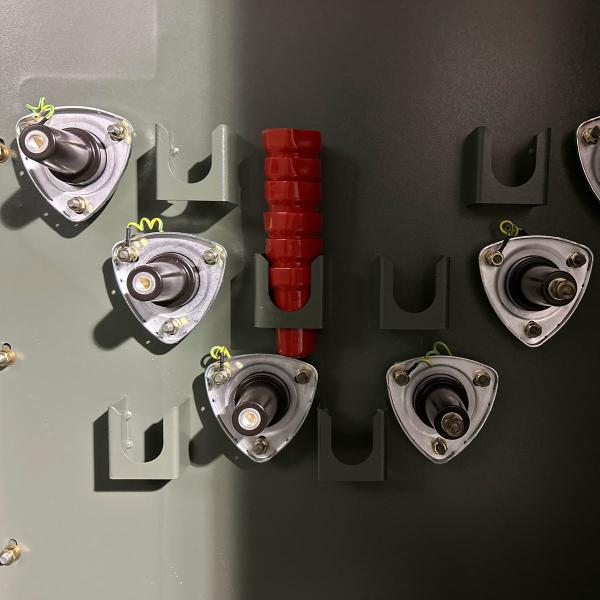 13.8kv Transformateur de type huile électrique monté sur trois plateaux à trois phases 5000kva