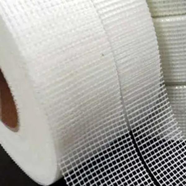 80gsm Fiberglass Mesh Tape Rolls In White With Strong Tensile Strength