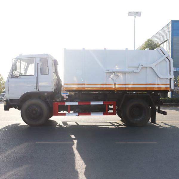 6CBM 4x2 Dongfeng Compressed Garbage Truck Manual Transmission Compactor Trash Truck