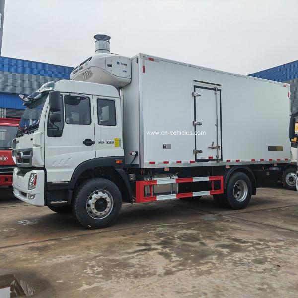 Sinotruk HOWO Refrigerator Freezer Truck , Refrigerated Cold Room Van With Thermo King