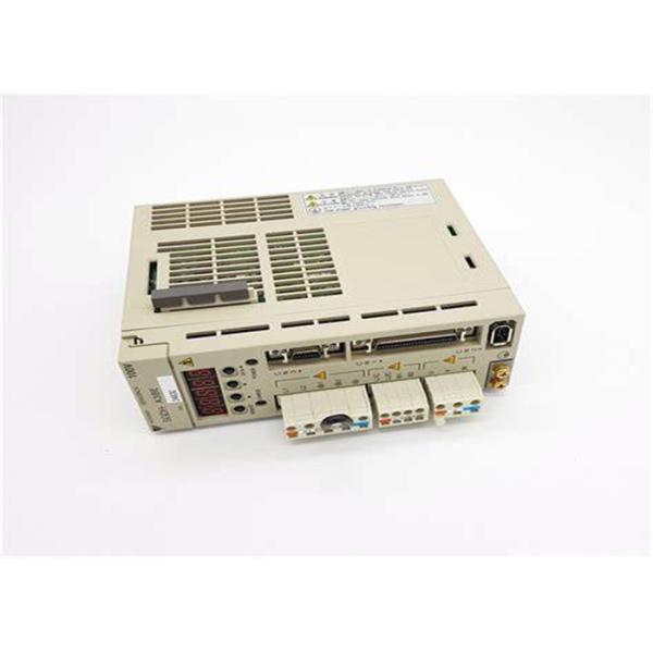 Сервоприводы Yaskawa Sigma 2 Series SGDH-A3BE совершенно новые в коробке