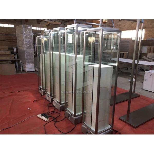 ODM Fashion Boutique Interior Design Clothing Showroom Design 8mm Tempered Glass
