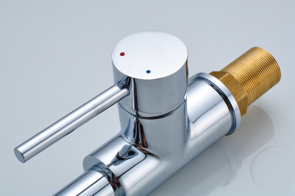 Chrome Finished Modern Kitchen Faucets , ROVATE High End Kitchen Faucets