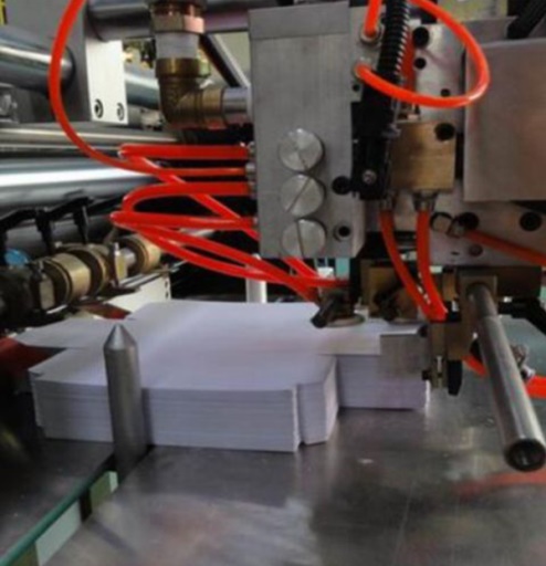 Automatic Rigid Box Machine High Efficiency With Memory Function Max box szie 400mm*400mm*120mm