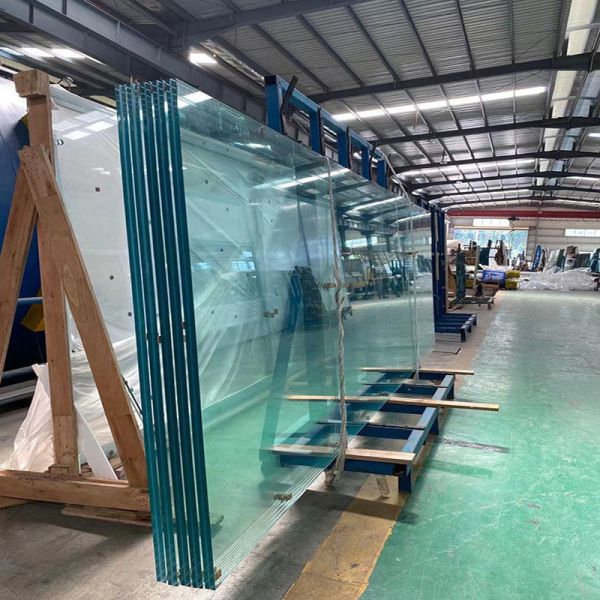 Custom Clear Tempered Glass in 3mm, 4mm, 5mm, 6mm, 8mm, 10mm, 12mm Thickness for Safety Applications