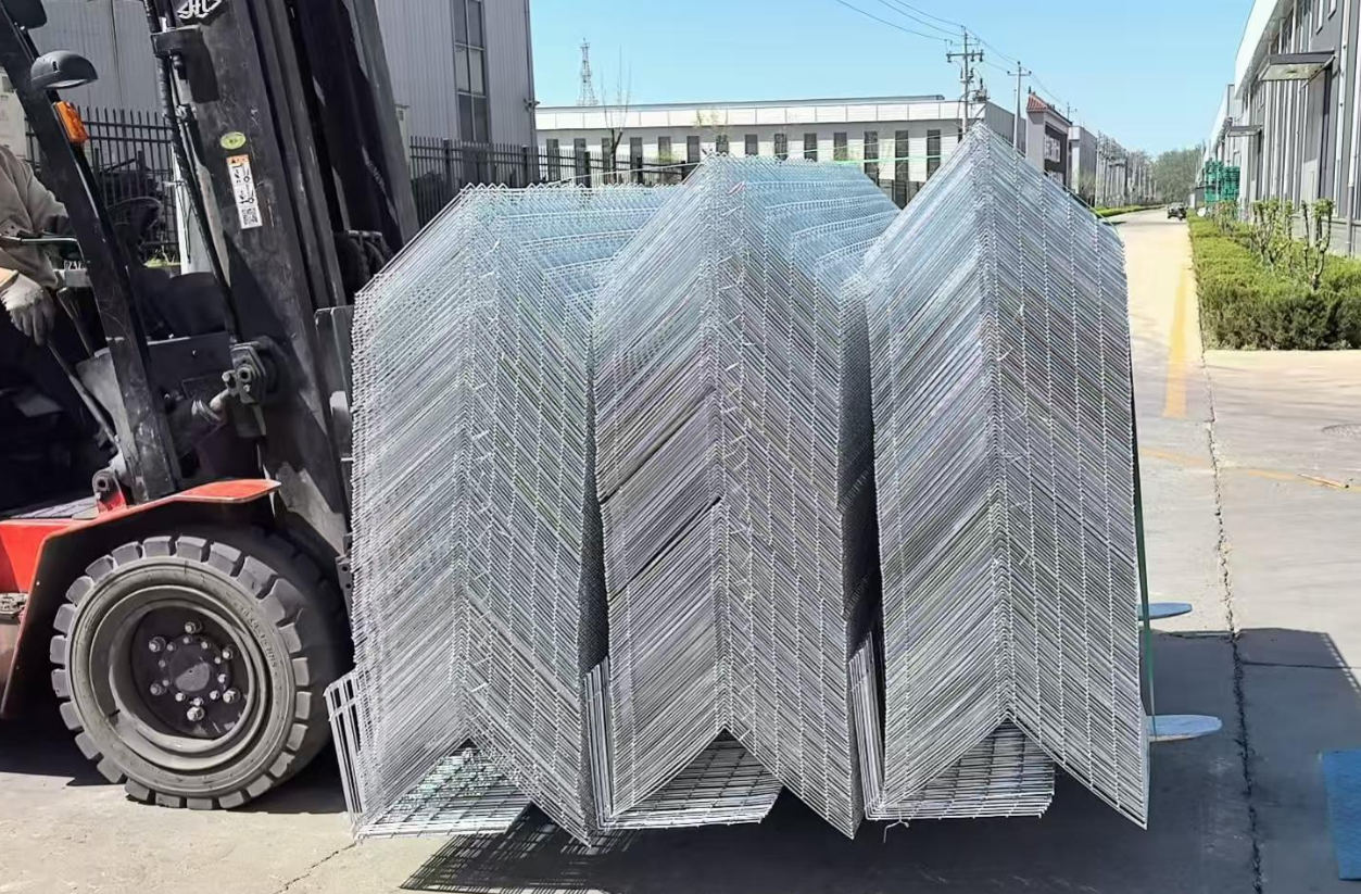 Hot-dip Galvanized Automated Manure Removal Cage Poultry Equipment with Easy Installation and Corrosion Resistance