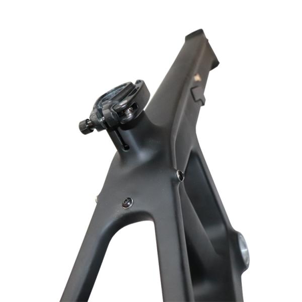 Sleek 20 Inch Carbon Bike Frame With Gloss Surface Processing Mode And BB92mm Pressfit