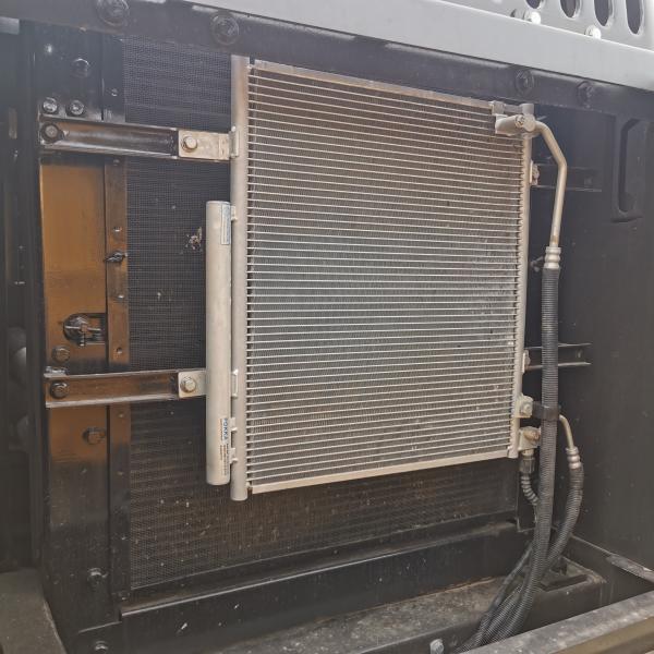 Korea Made Crawler Original Used Volvo EC210 EC210D Excavator in Good Condition 2022