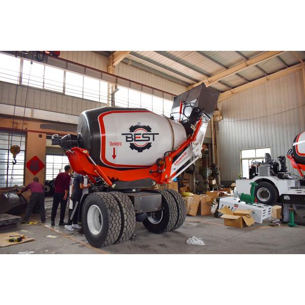 Auto Feeding Mobile Concrete Mixer Truck With Hydraulic Tank For 24 Hours Working