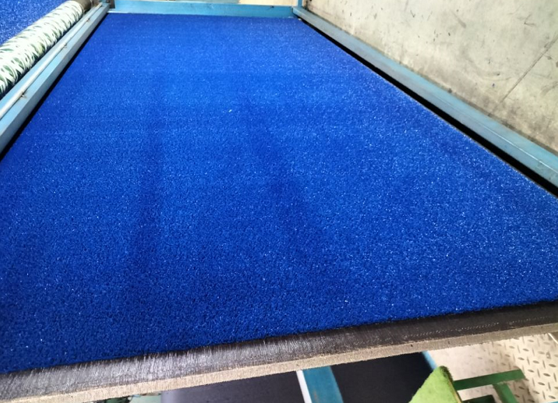 Free Sample Synthetic Lawn Artificial Grass For Multiple Sport Professional Padel Court Grass