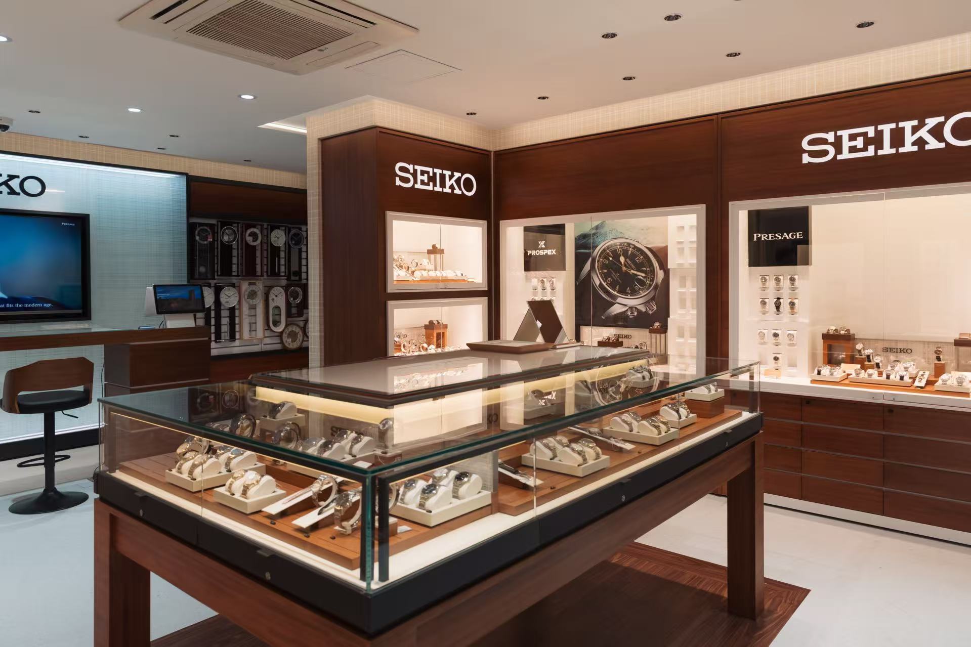 High-end wristwatches are custom-made for the entire store