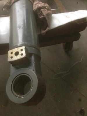 14563959  volvo  EC240B bucket cylinder  volvo hydraulic cylinder spare parts