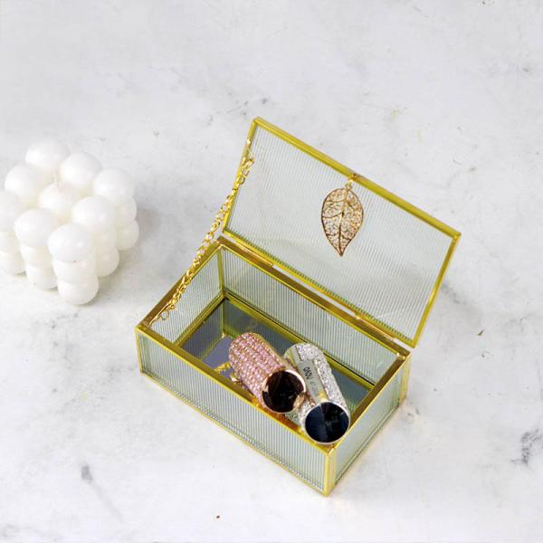 Europe vintage dustproof clamshell copper color classic glass artifact eternal flower buckle money jewelry box