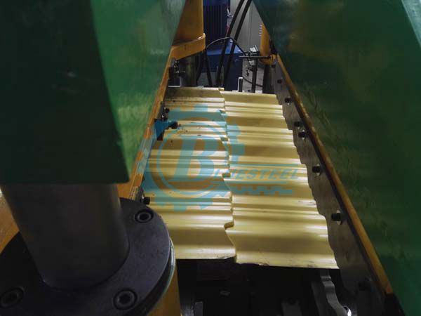 Стальной крен плитки крыши No.45 формируя машину панели крыши металла машины