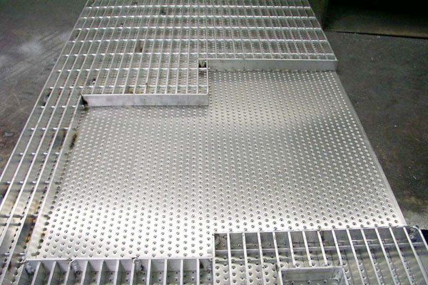 Galvanized Checker Diamond Plate Grating 3mm-6mm