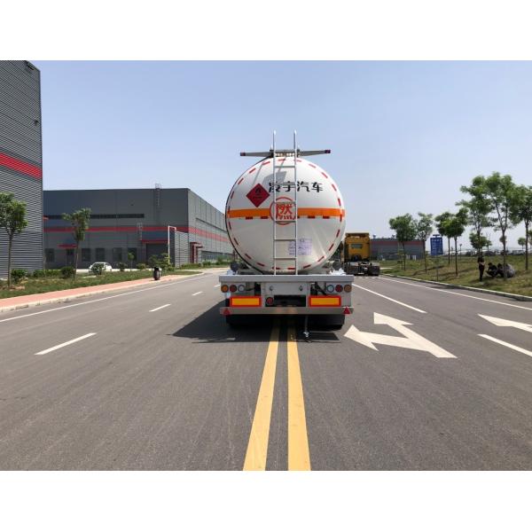 Steel CIMC LINYU 48000 Liter Fuel Trailer for Transporting Crude Oil Efficiently
