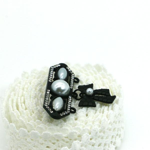 Black Fashion Brooch Pin Bow Shape Alloy Copper Silvery Material