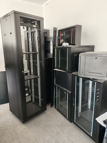 Customized 27U 800*800*1400 Standard 19 Inch Data Center Server Rack with 2.0 Thickness