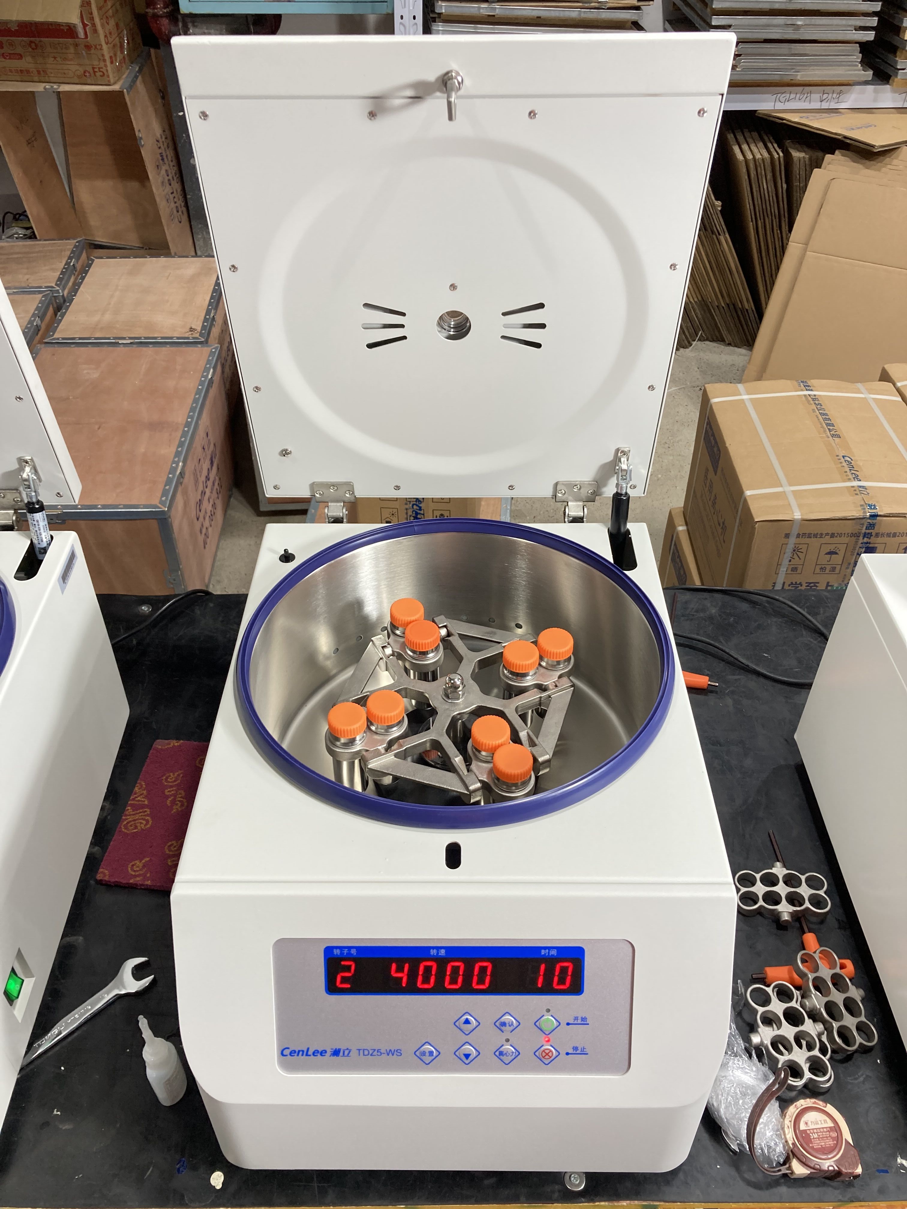 Laboratory Low Speed Centrifuge Machine 4000rpm 48*5ml Vacuum Tube Swing Out Rotor Horizontal Centrifuge TDZ5-WS