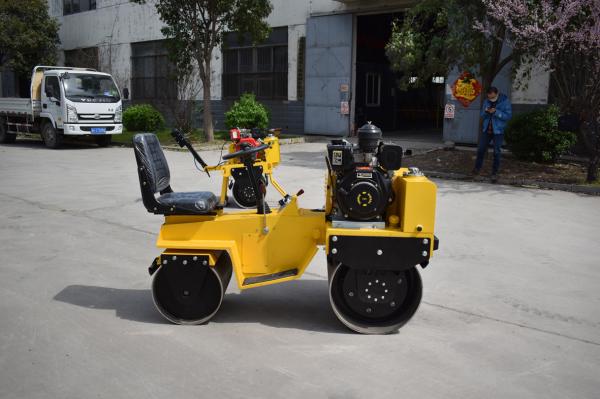 5km/H 5L Oil Tank 7HP 1T Vibratory Road Roller