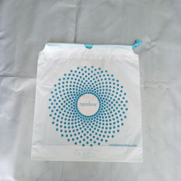 Эко- дружелюбные полиэтиленовые пакеты Дравстринг, белый прозрачный мягкий пластиковый размер кармана пачки В30 кс Л33км