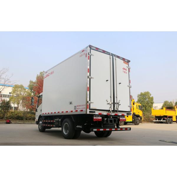 3 Ton Small Cooling Van Refrigerated Freezer Truck , Manual Refrigerated Box Van