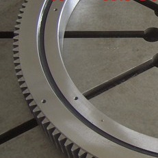 Crossed Cylindrical Roller Bearing RKS.162.16.1424 Slewing Bearing 1424x1509x68mm