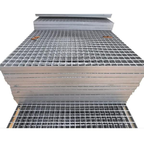 HDG Grating Factory Ss Steel Serrated Grating China 25X4.5 25X5 mm Bearing Bar 4 Inch Galvanized Stamped Steel Grate