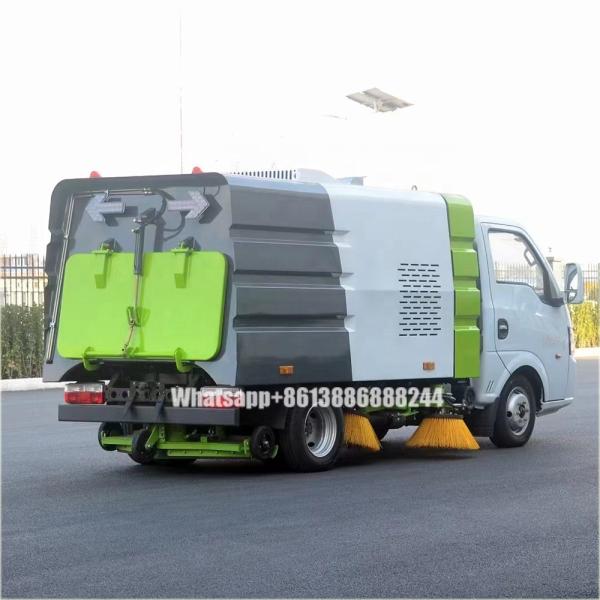 Dongfeng   2800 Liters   Vacuum Cleaner      Wash the Sweeping Truck    High Pressure Cleaning Trucks