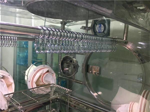 Laminar Flow Pvc Compounding Aseptic Isolator With 4 Gloves , Easy Operation