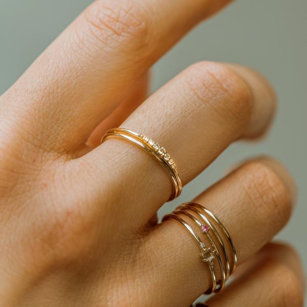 Просто 14K покрытые золотом ручной работы насквозь тонкие серебряные кольца 925