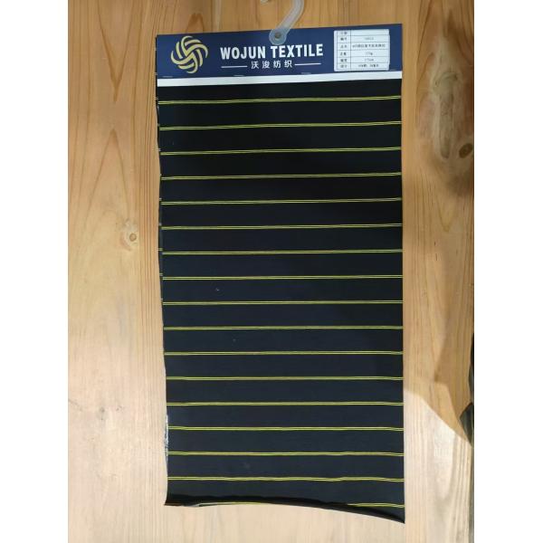 Ткань из плотно тканевого материала, устойчивого к износу и морщинам