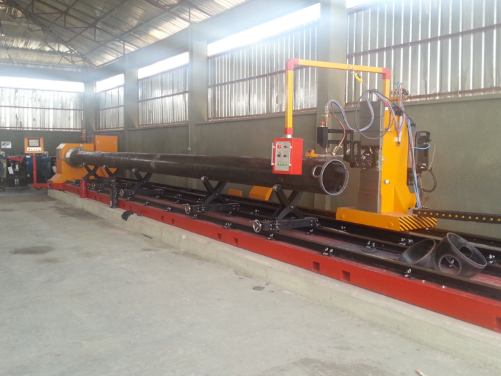 Large Diameter Round Pipe Plasma Profile Cutting Machine 3D Bevel Torch 6000Kg Loading