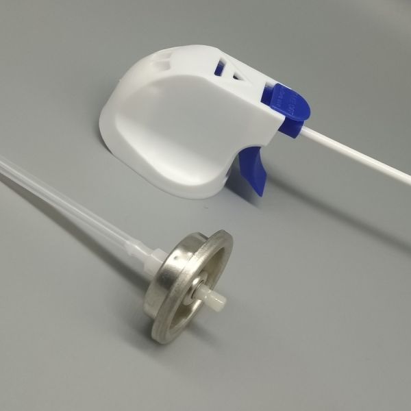 Versatile Multi-System Air Conditioner Cleaning Agent Valve for Heat Pumps and Mini-Splits with Angled Nozzle