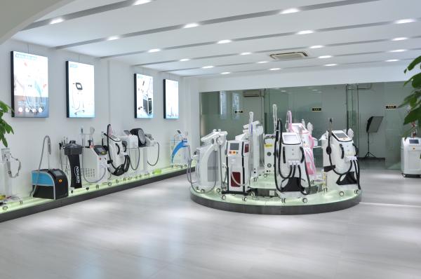 Máquina de laser fracionada de CO2 Ressurgência facial da pele Reforço da pele Equipamento de beleza para remoção de cicatrizes