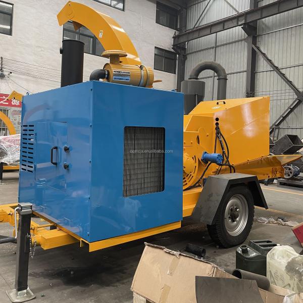 Crush Biomass Waste Wood with 102/110hp Turbo Diesel Engine Tree Grinder Wood Chipper