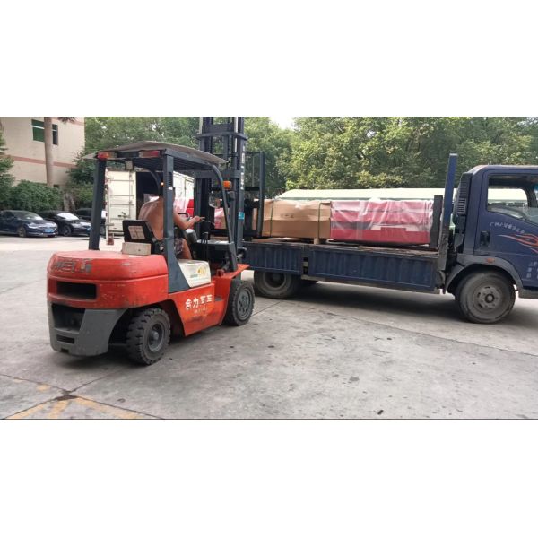 4 Pillar Hydraulic Car Lift 5500kg Heavy Duty Vehicle Lift for Garage Workshop