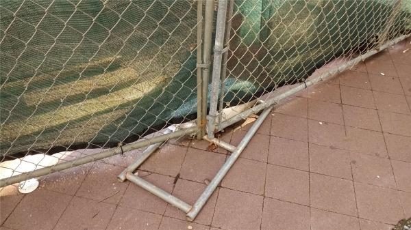 chain link temporary construction fence panels 6FT X 10F Mesh 2 3/8  x 2 3/8 ( 60mm x 60mm ) x 12 gauge wire