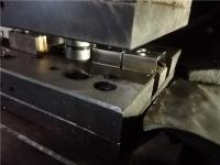 Les anti matrices d'estampillage en métal de corrosion/poinçon fait sur commande en métal meurent force de presse de 25 tonnes