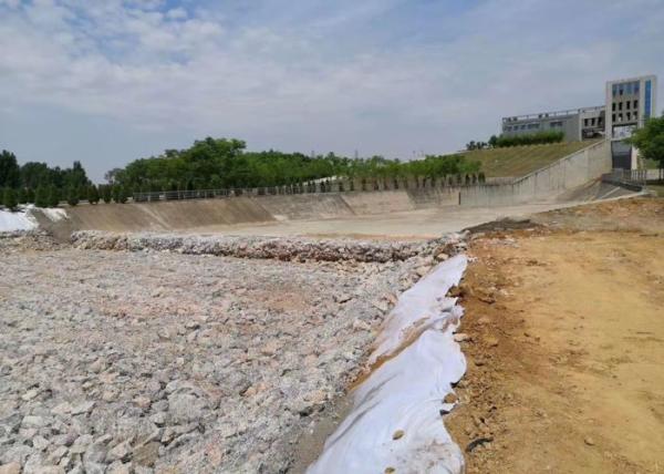 Anticorrosive 3.05mm Zinc Coated Mesh Retaining Wall